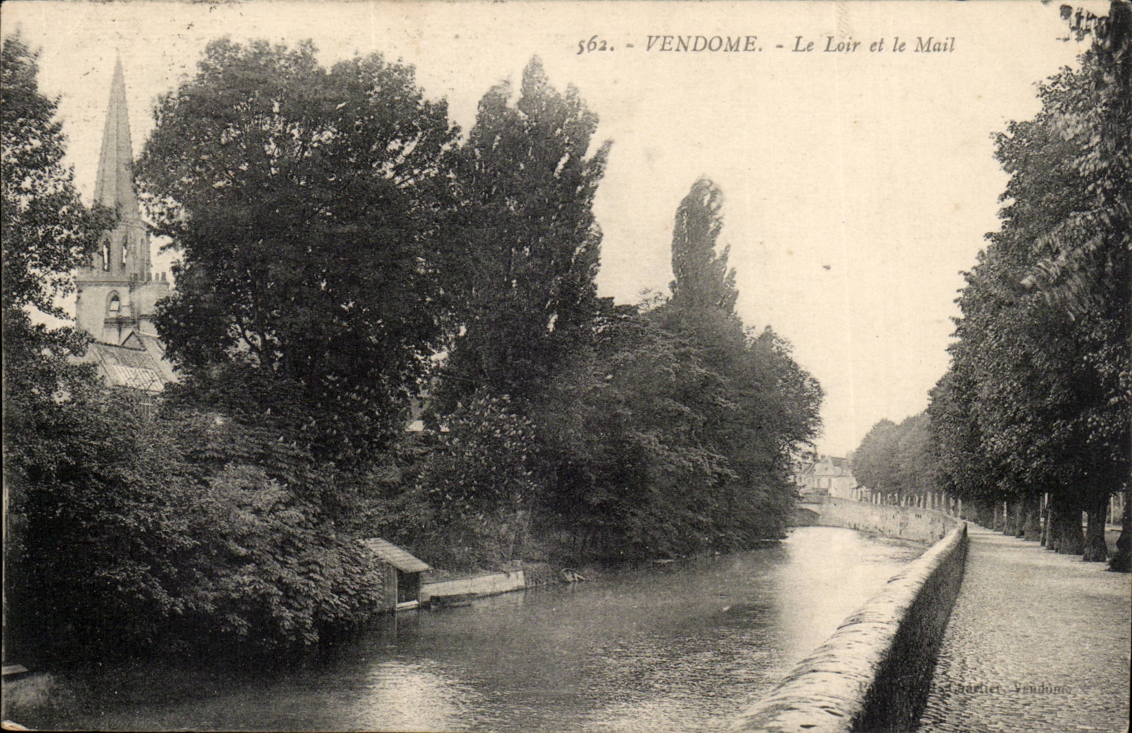 Vendome CPA the Dormouse and the Mall