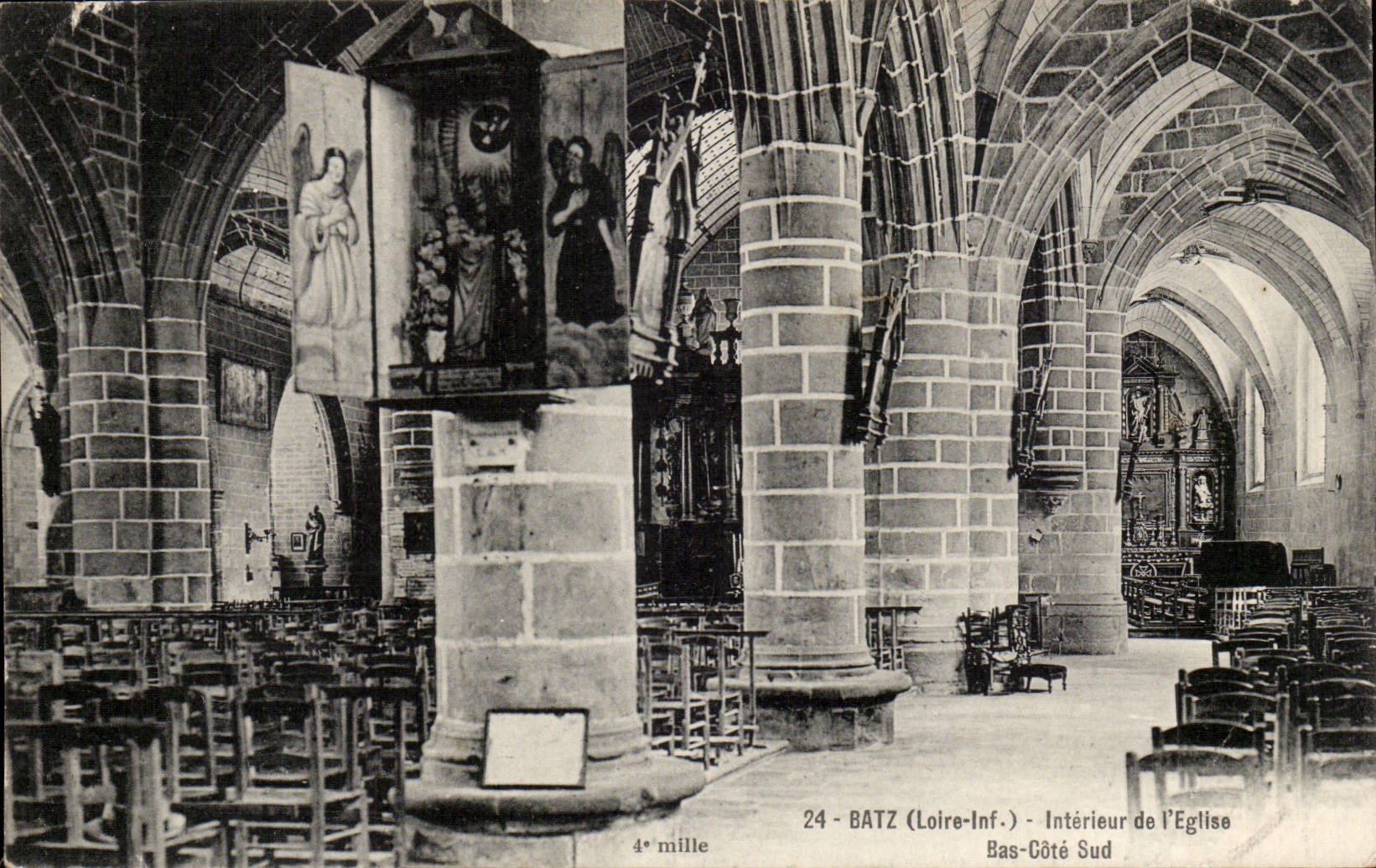 Batz CPA Interieur de l'eglise Bas Cote sud