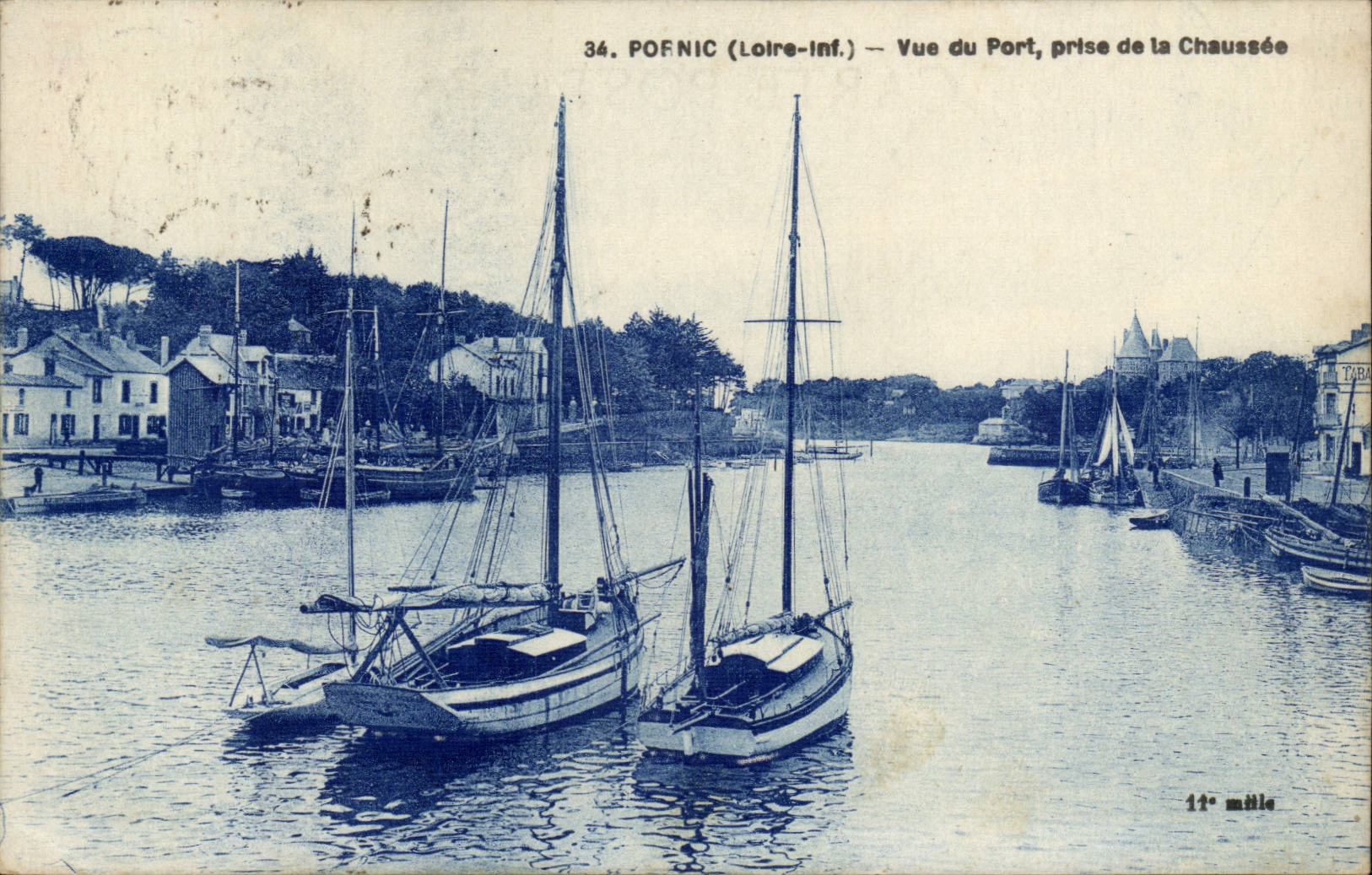Pornic CPA Vue du port prise de la chaussee (baetaux)
