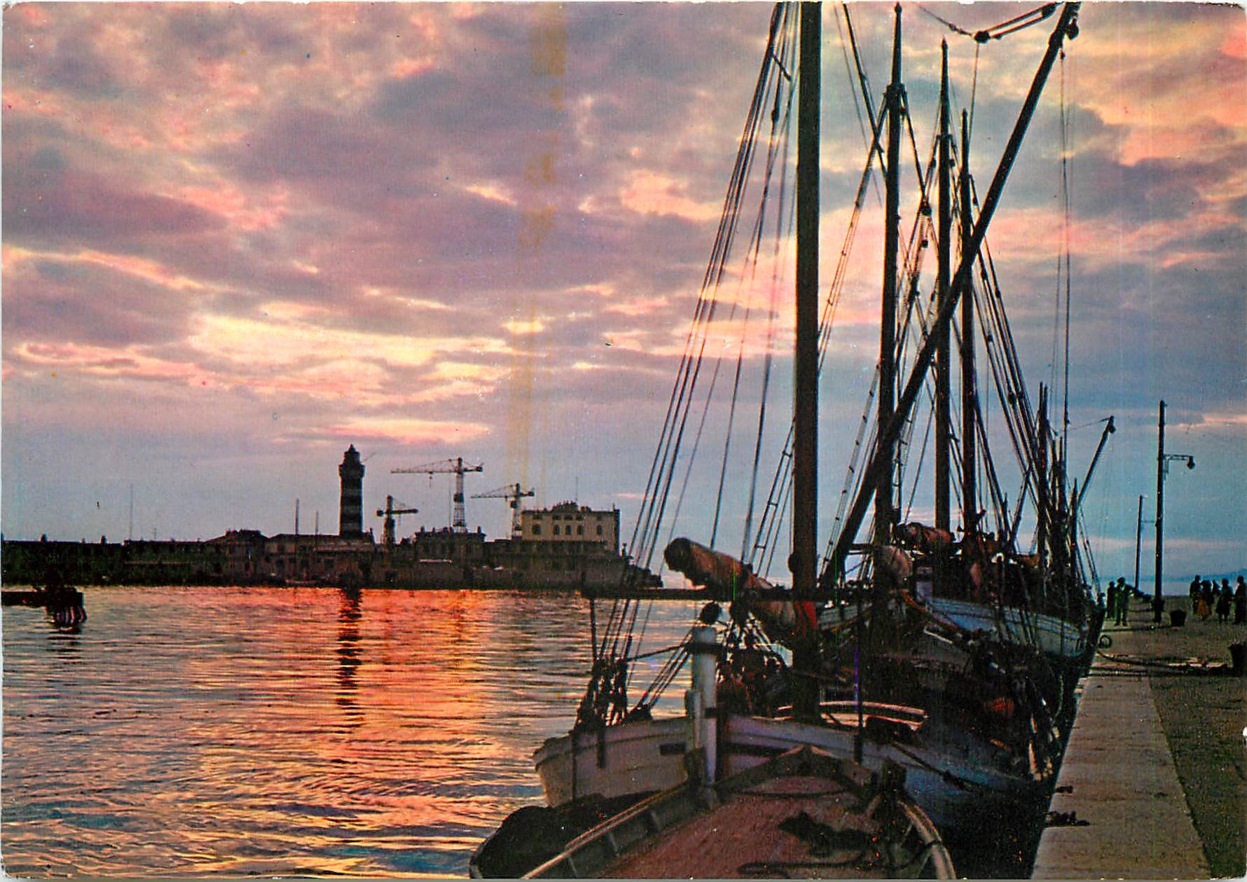 CPM Roma Place St Pierre 