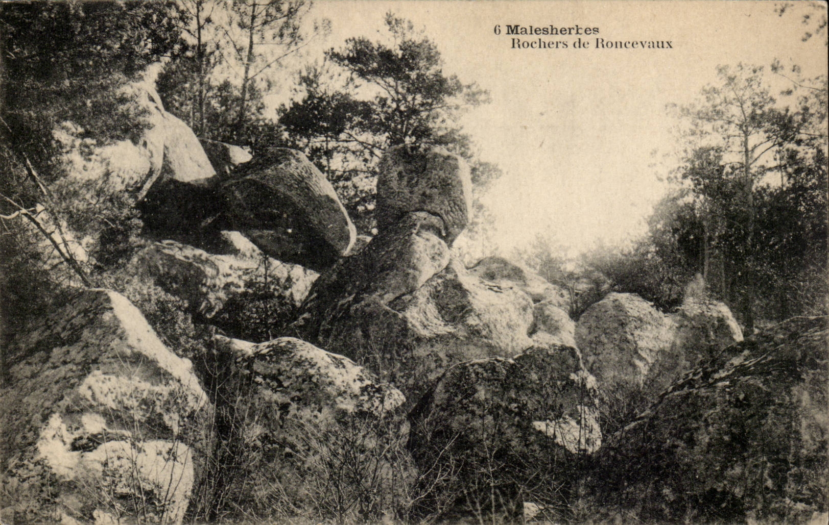 Malesherbes CPA Rocks of Roncevaux