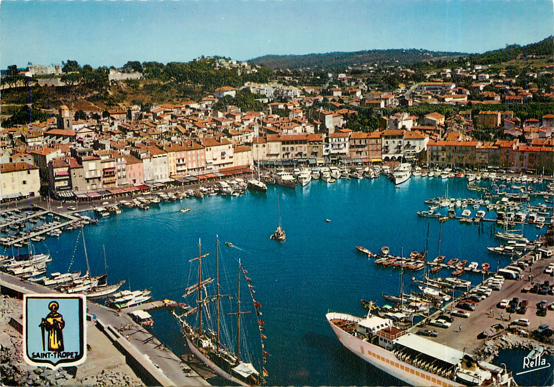 CPM Saint Tropez Var Vue aerienne sur le port des Yachts 