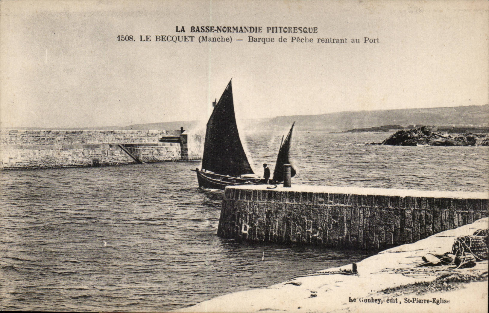 Becquet CPA Small fishing boat returning to the port