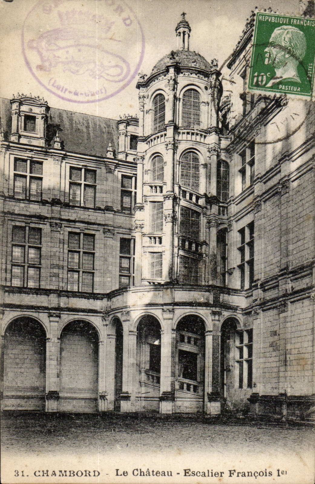 Chambord CPA Le chateau Escalier Francois 1er