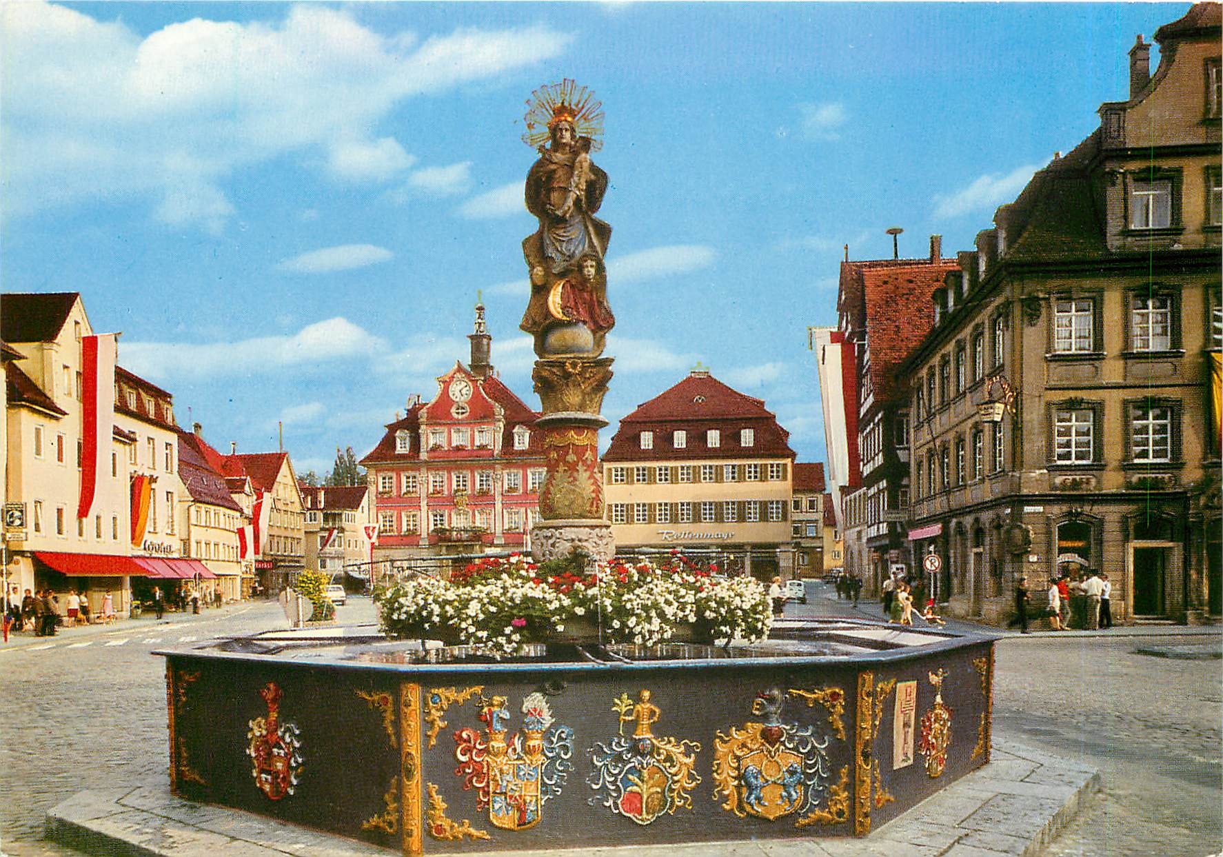 CPM Schwabisch Gmund Marienbrunnen mit Oberem Marktplatz und Rathaus