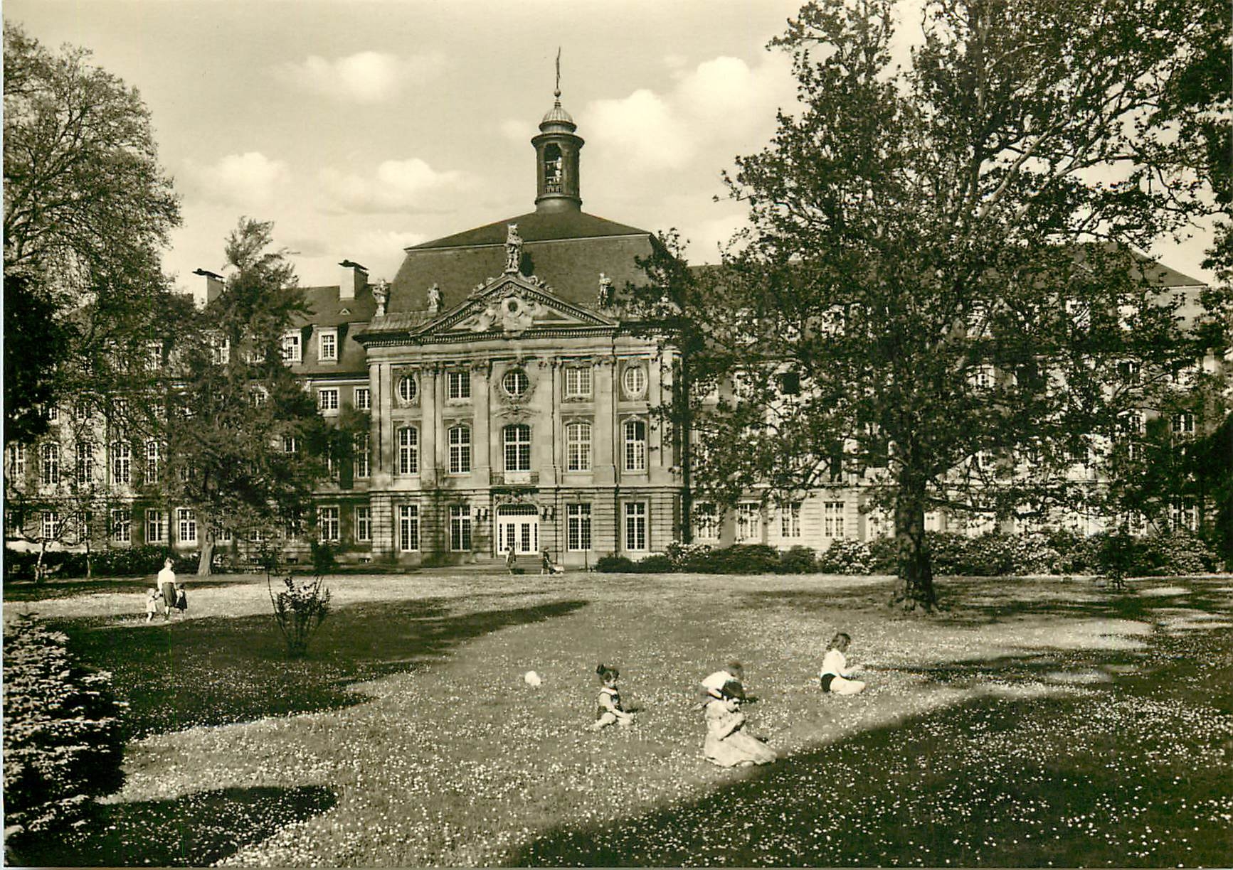 CPM Muenster/Westf. Im Schlossgarten