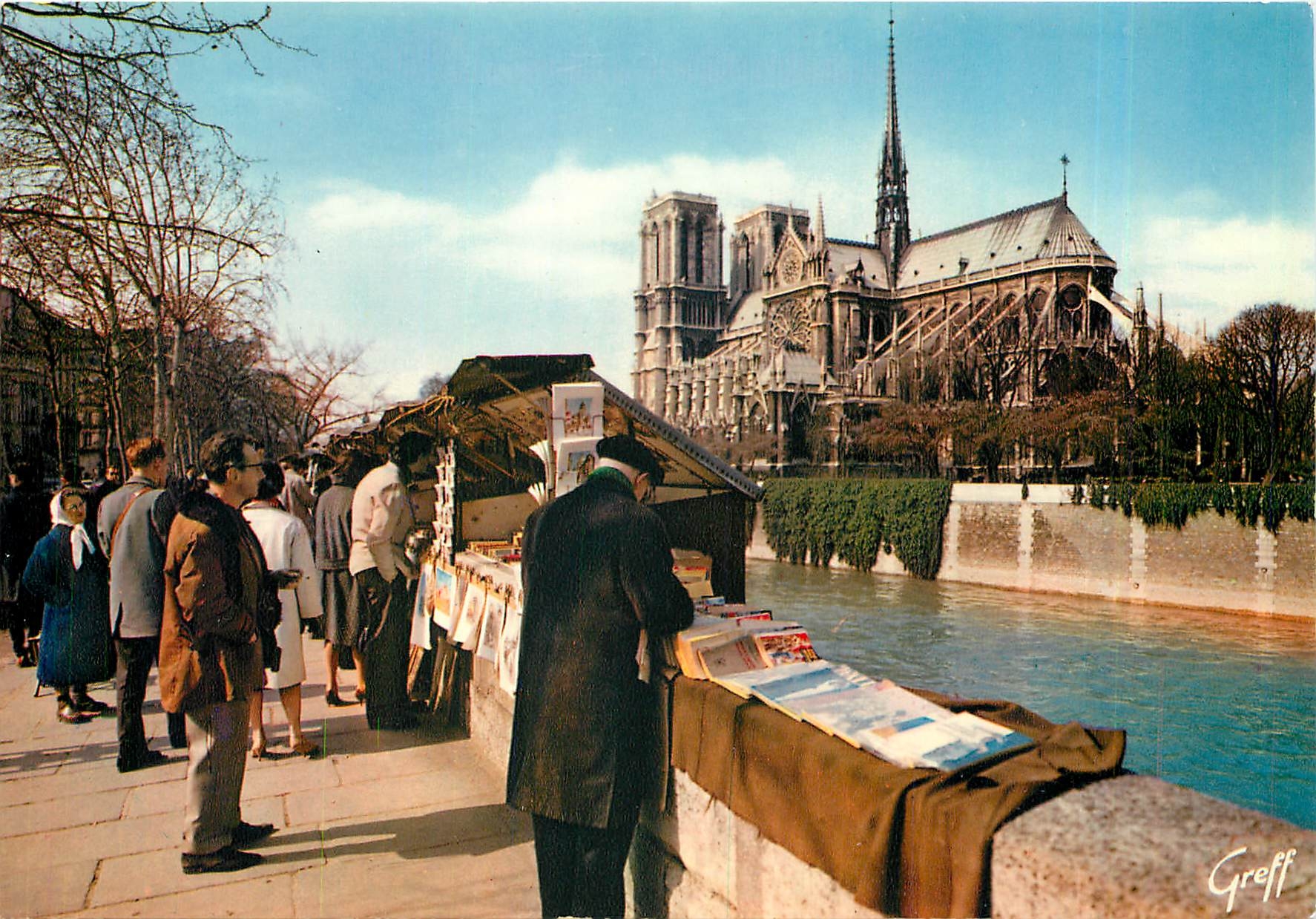CPM Paris Notre-Dame - Les Bouquinistes
