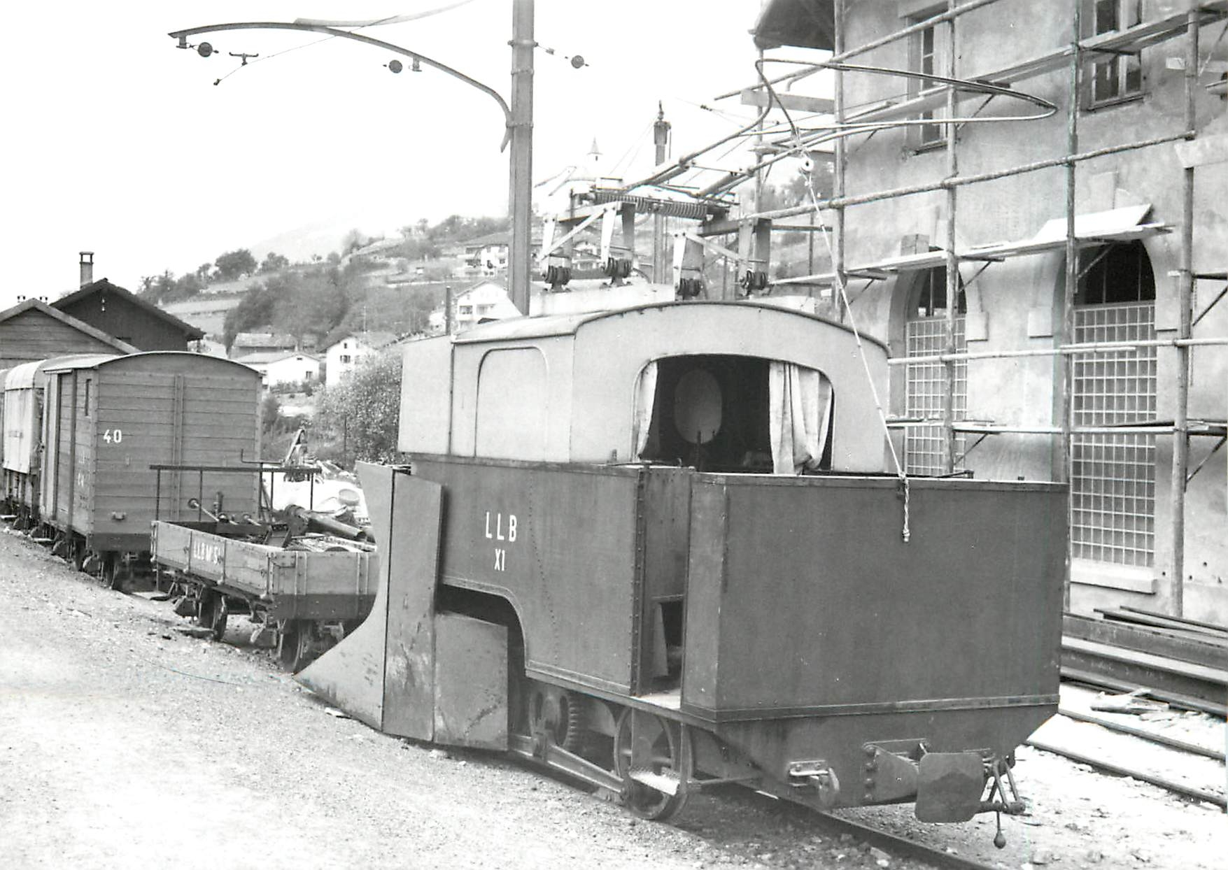CPM Chasse-neige X1 construit sur le chassis de la locomotive a vapeur du LLB. Leuk-SBB 29.4.1967
