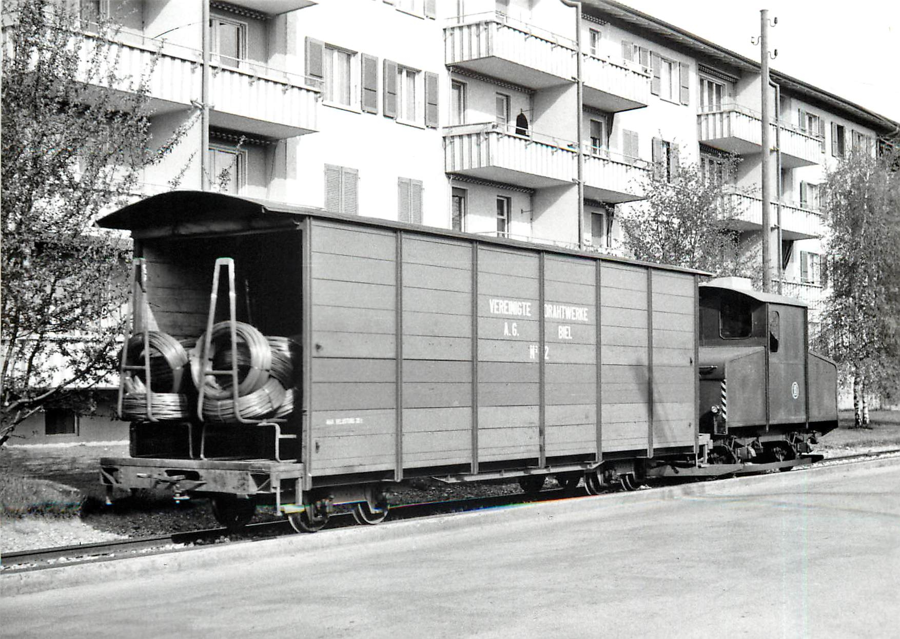 CPM Train VDW a Boezingen (tracteur a accus) pour l'usine de Mett 26.4.1967