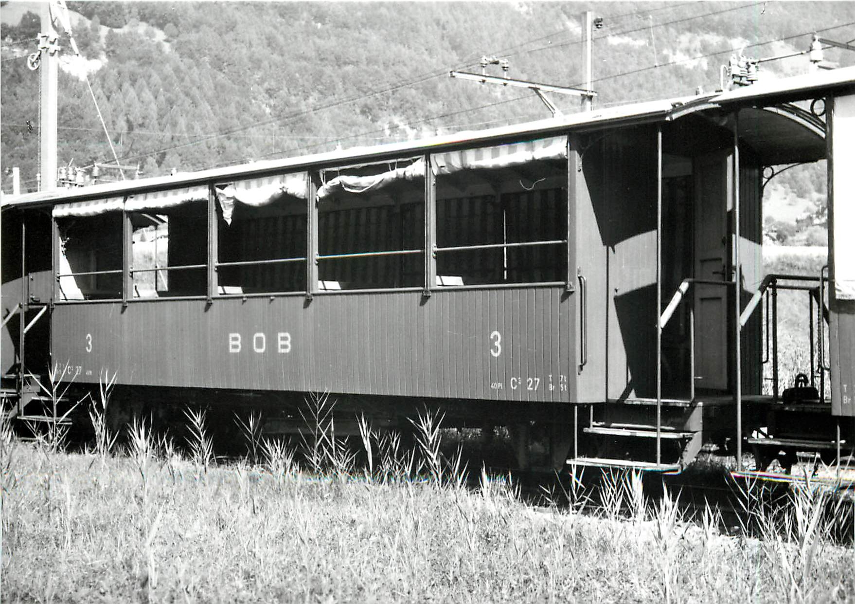 CPM Voiture d'ete C3 27 a Interlaken-Ost Juillet 1961