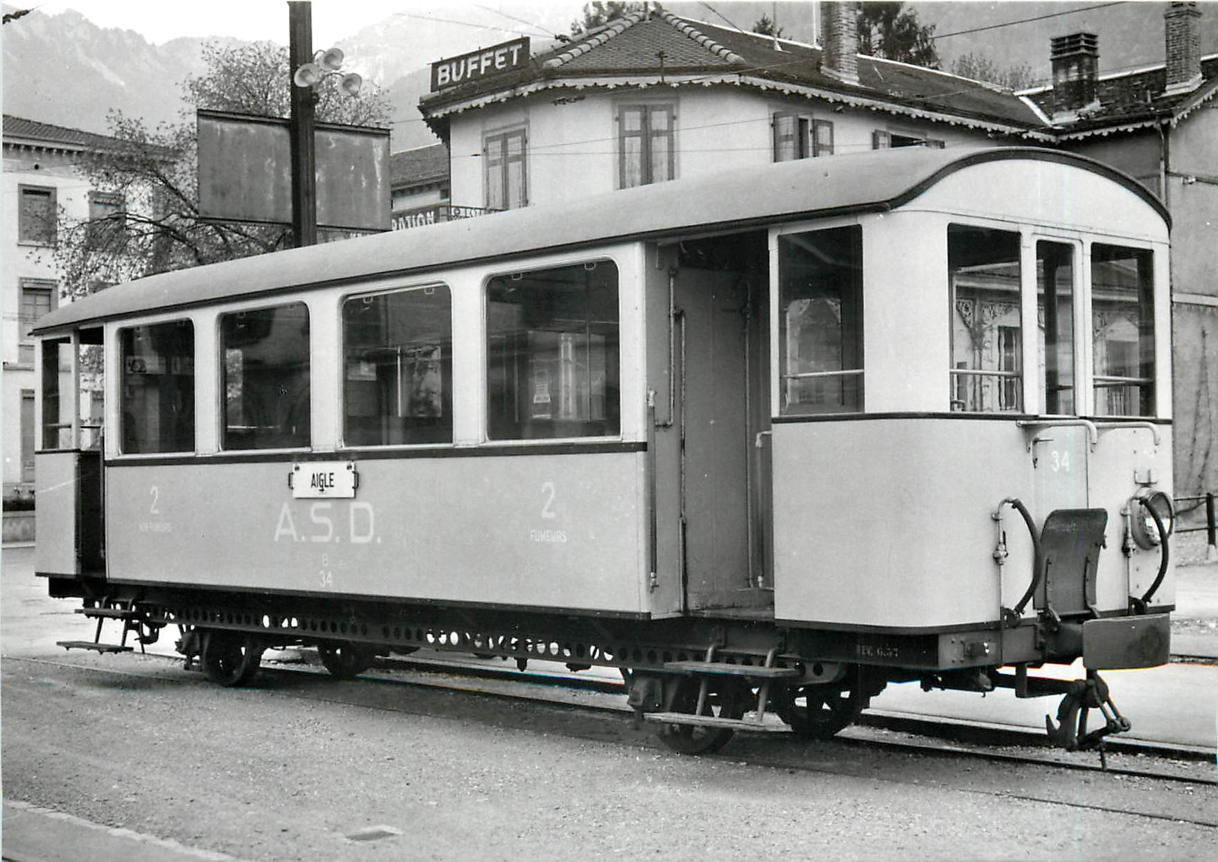 CPM Voiture B2 34. Remarquez son chassis renforce 1960