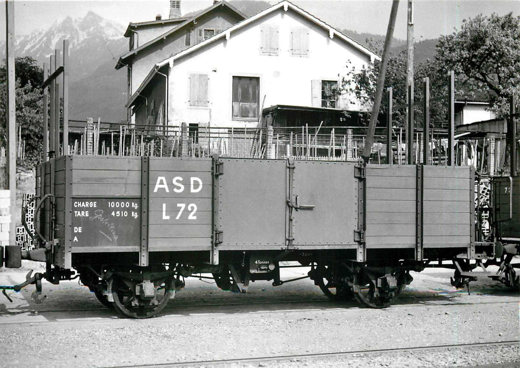 CPM L 72 en gare d'Aigle