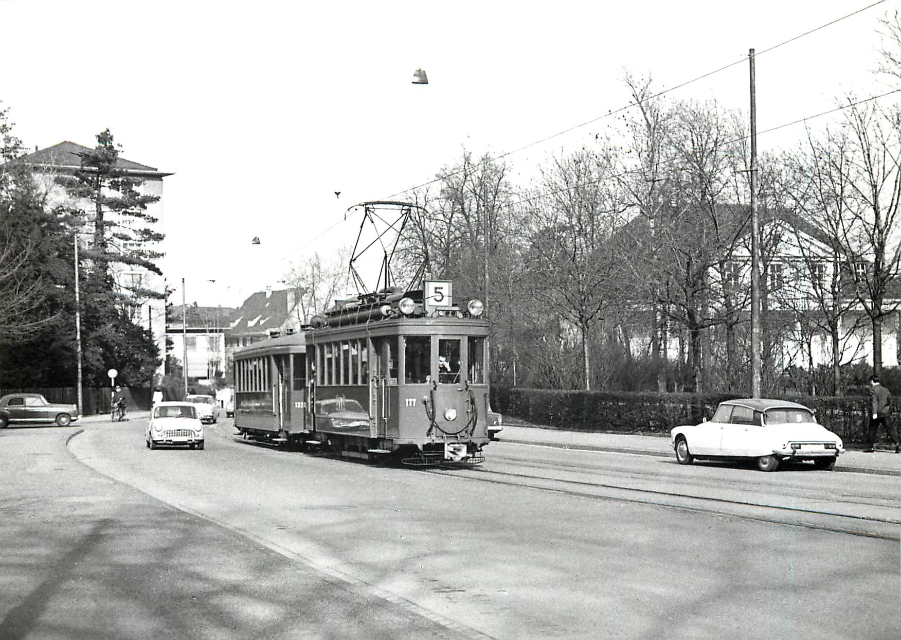 CPM Be 2/2 177 + B3 1320 a la Muenchensteinerstrasse 19.2.1968