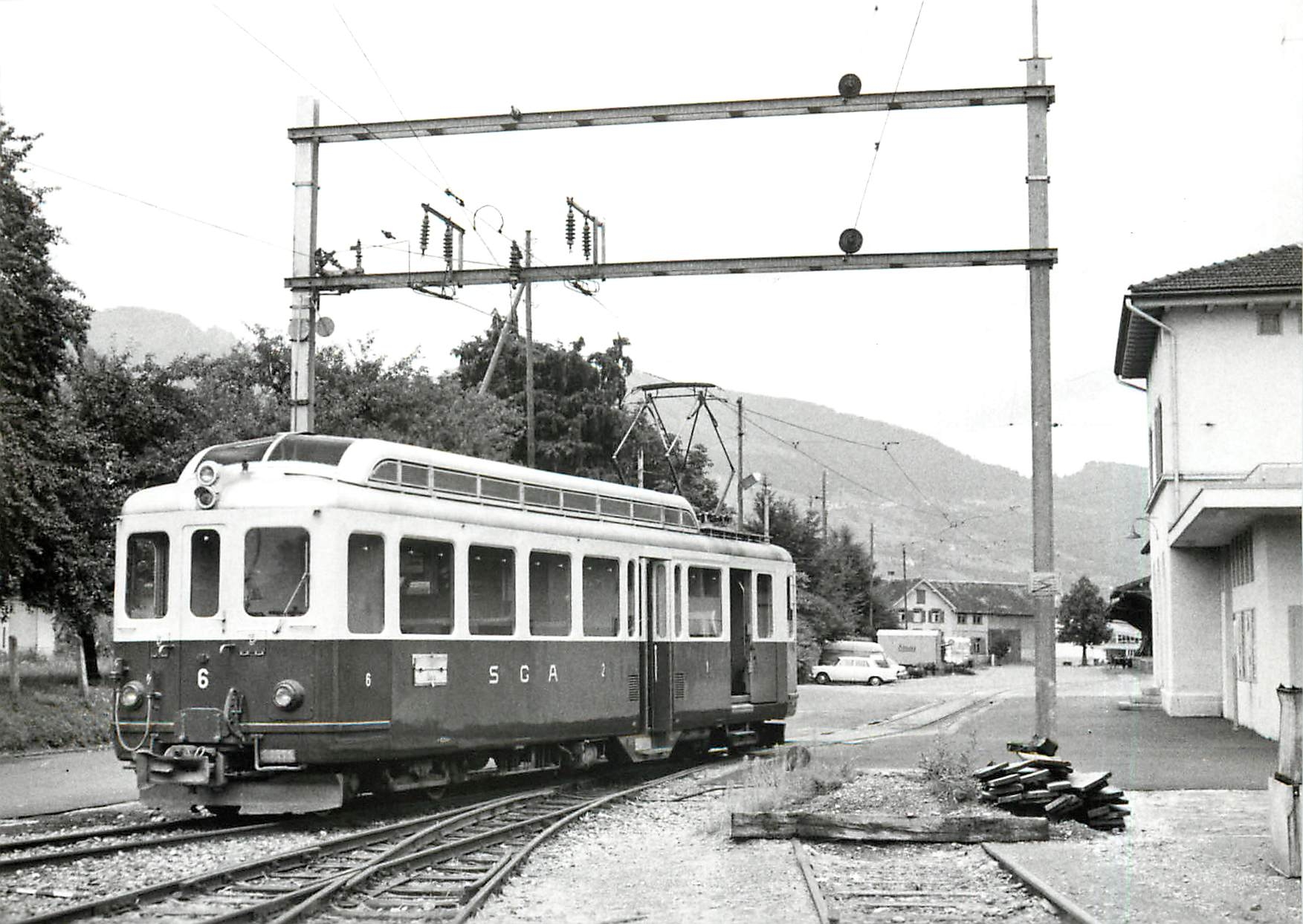 CPM ABFhe 4/4 6 sur la place de la gare d'Altstaetten 15.8.1967