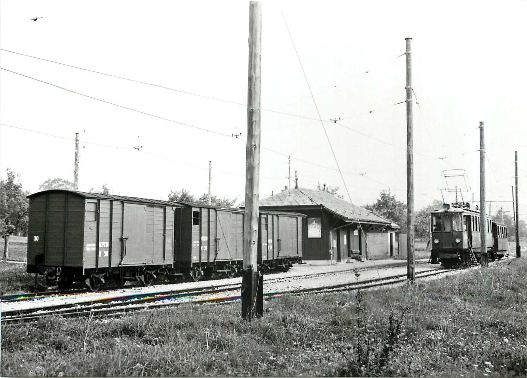 CPM Attente de croisement a Givrins 22.9.1963