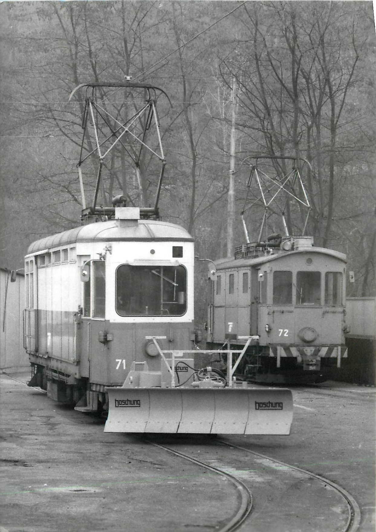 CPM Xe 4/4 71 Xe 2/2 72 et chasse-neige a la Jonction 31.12.1987