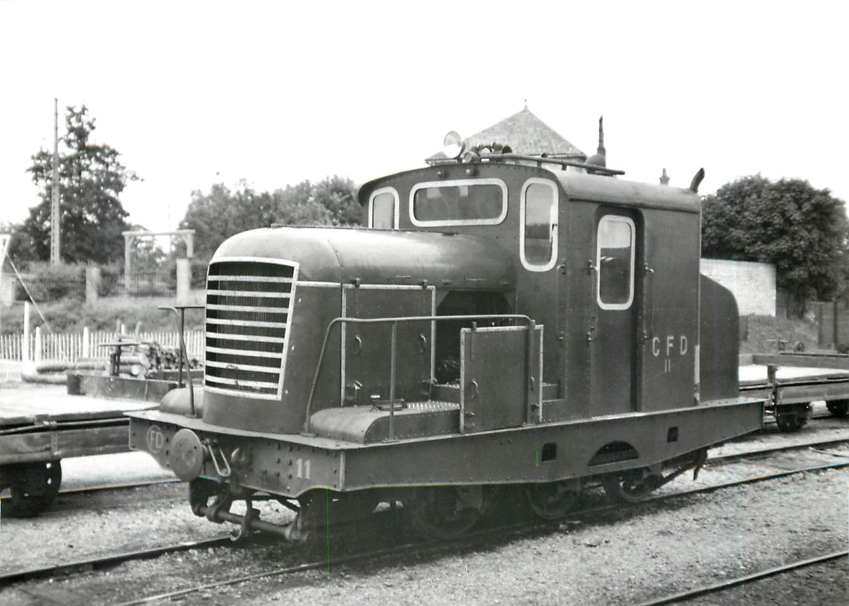 CPM Tracteur 11 en 1951 a Chablis