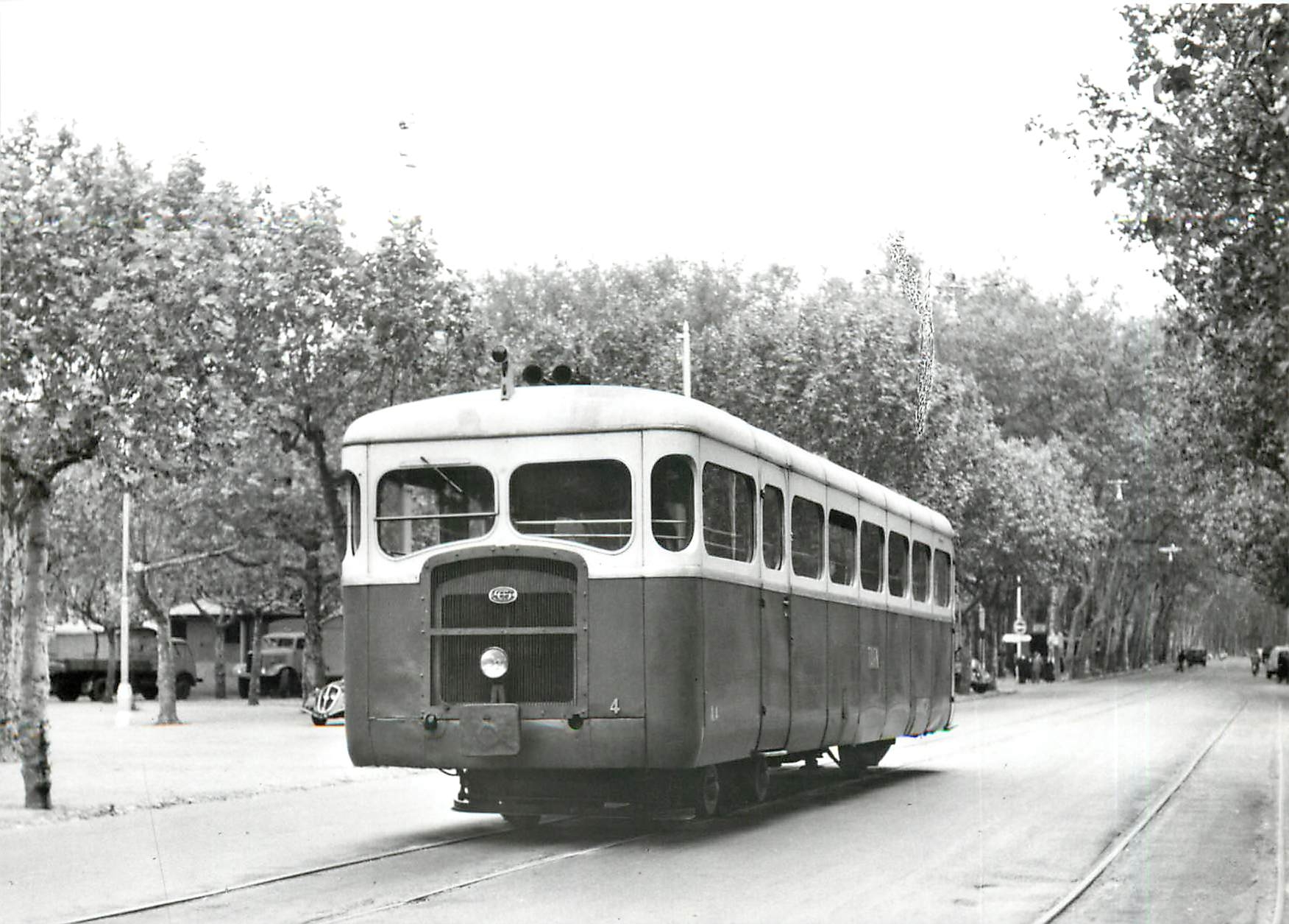 CPM Autorail Verney A4 a Castres-Albinque 1954