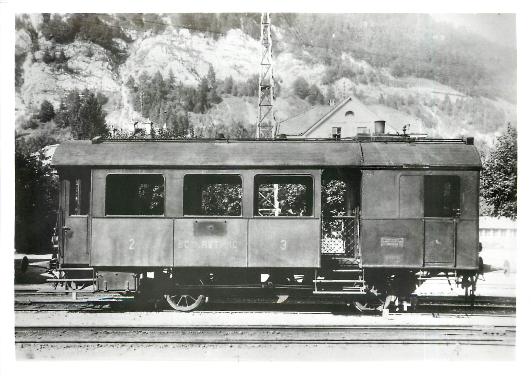 CPM Une de deux automotrices a vapeur BCm 2/2 10 construite en 1910 par SLM pour le RHB