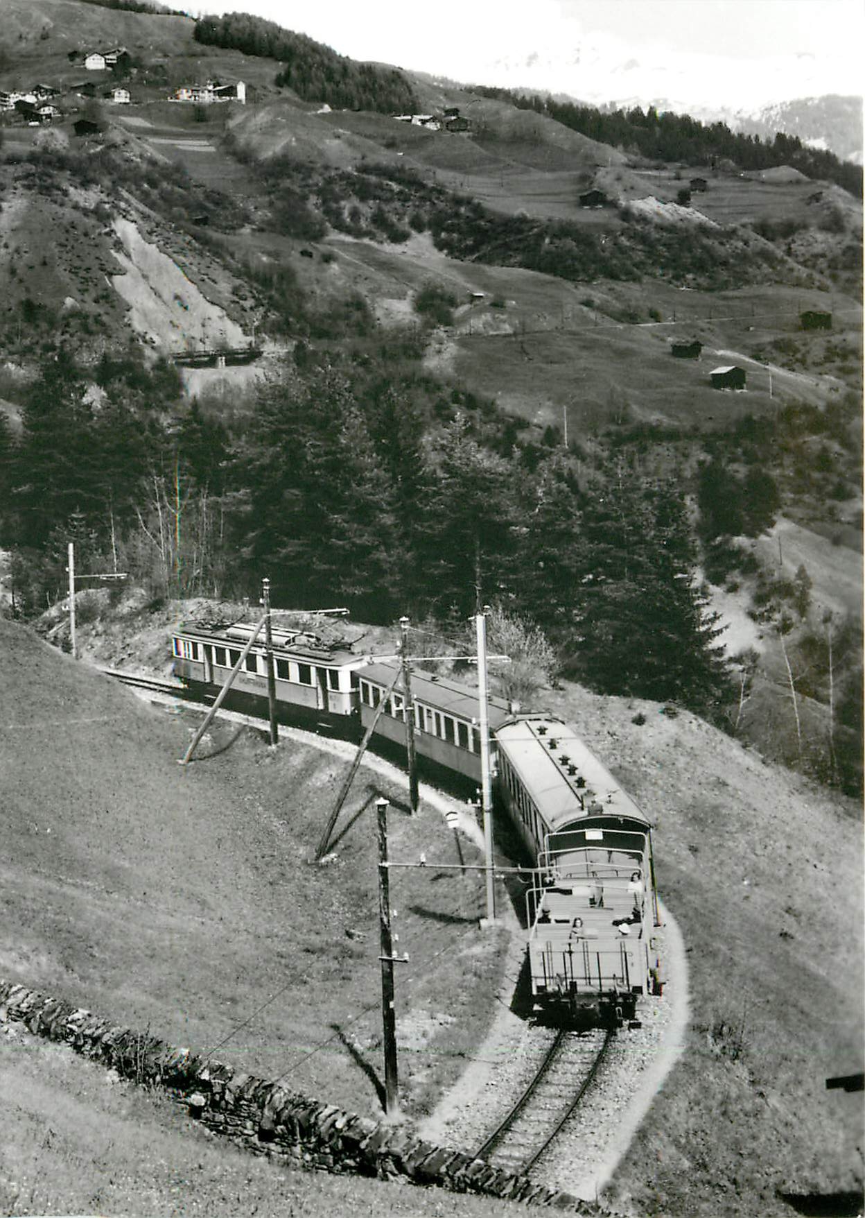 CPM Durch das Schanfigg konnte man frueher auch in den offenen Aussichtswagen ChA L 141-144 fahren