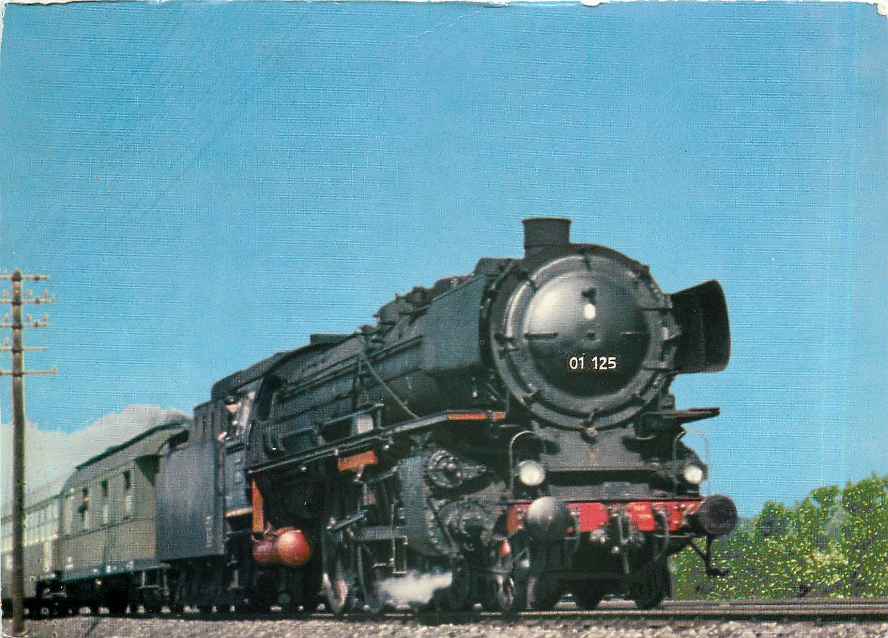 CPM 91 125 vor einem Schbellzug in Frankfurt(M)-West um 1955