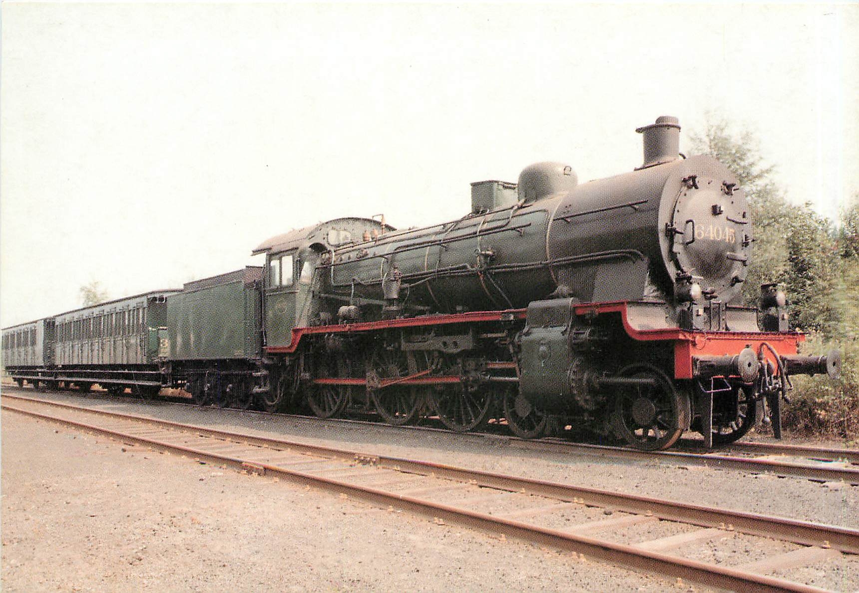 CPM Locomotive à vapeur type 64 avec voitures SCI