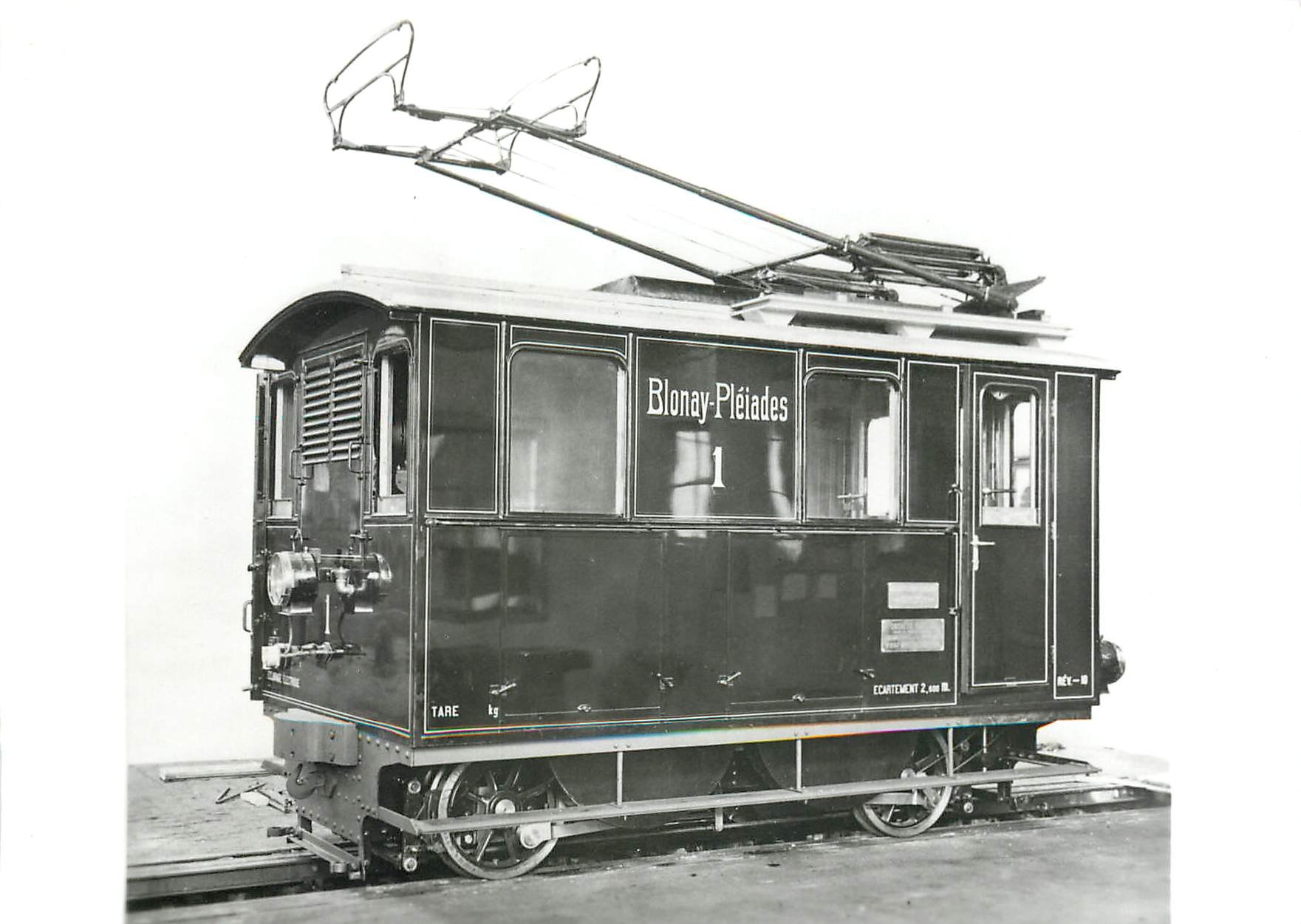 CPM Locomotive He2/2 1 à sortie d'usine