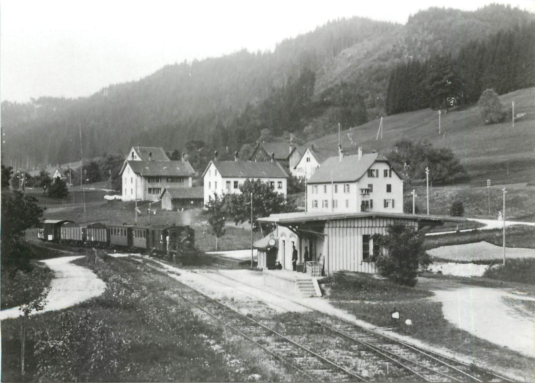 CPM Stations-Vorstand und -Wärter von Neuthal sehen mii