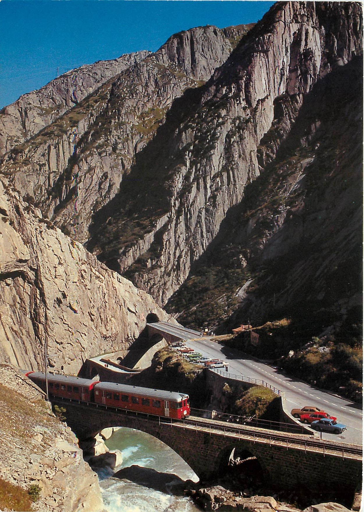CPM Dans le gorges de Schöllenen près d'Andermatt