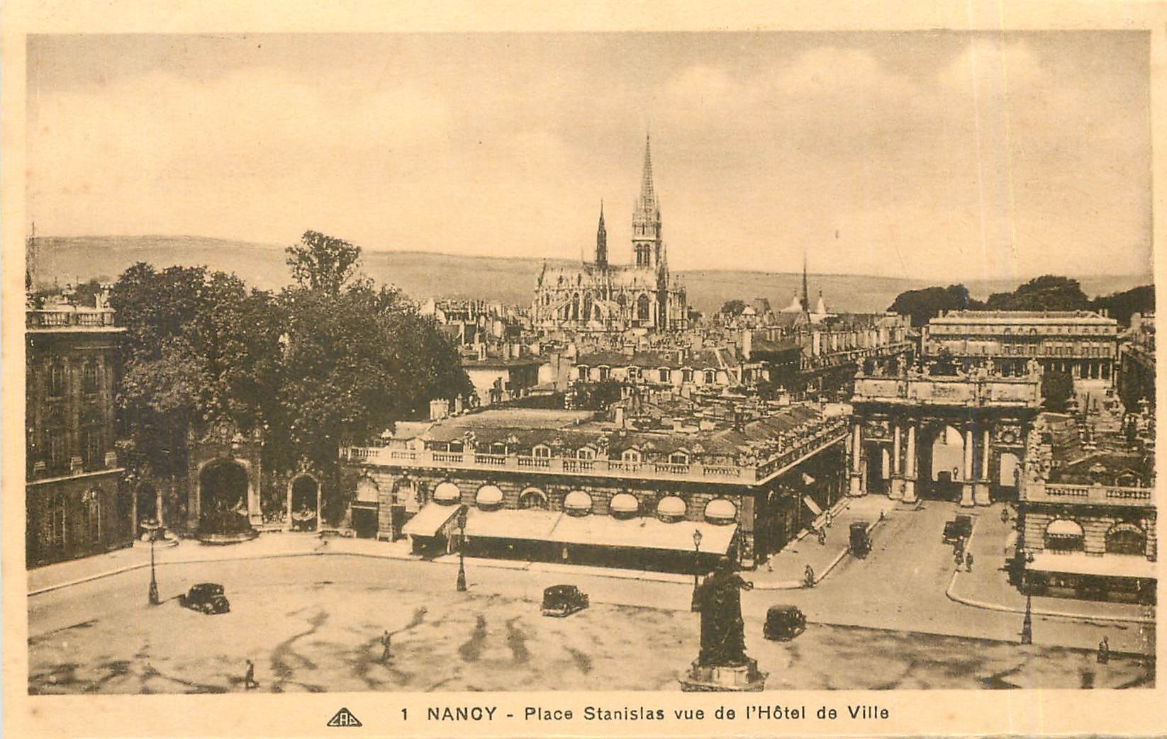 CPA NANCY-Place stanisias vue de l'Hotel de Ville