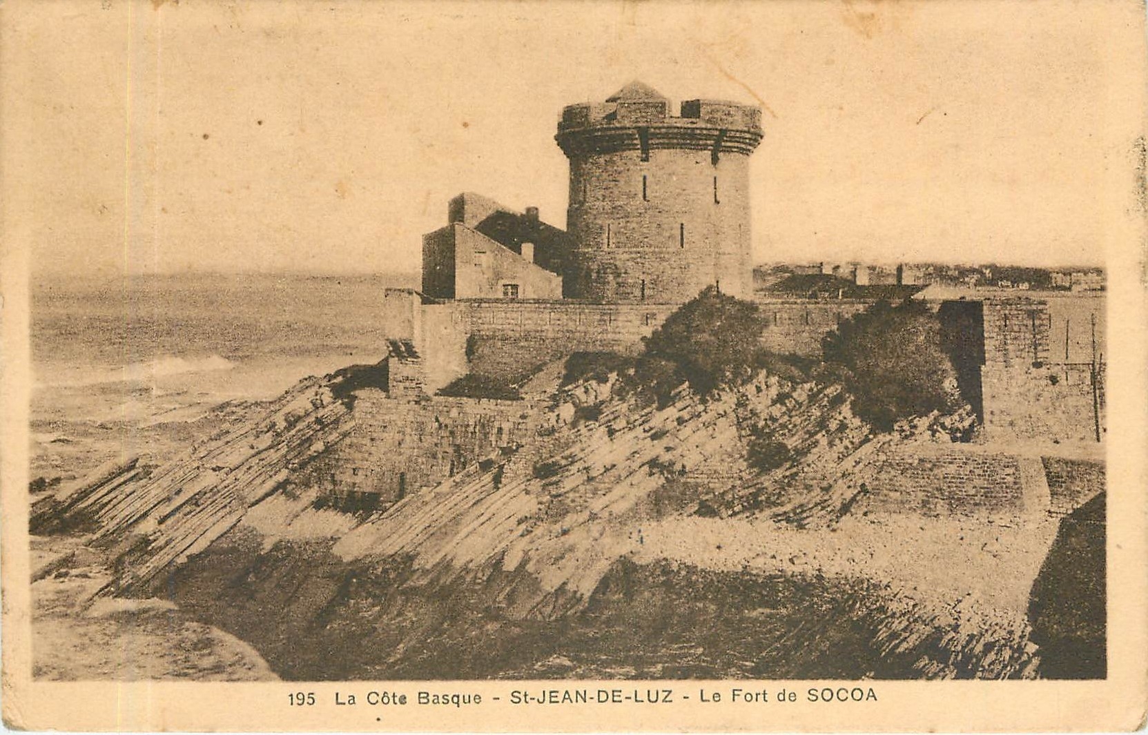 CPA La Cote Basque-St JEAN DE LUZ Le fort de SOCOA