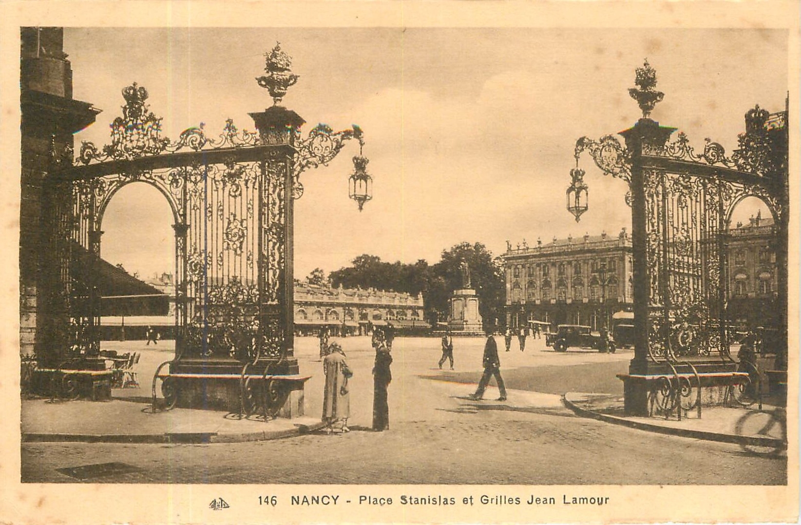 CPA Nancy Place Stanislas et Grilles Jean Lamour 
