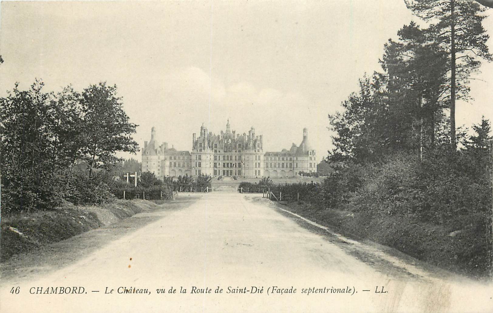 CPA Chambord Le Chateau vu de la Route de Saint Die Facade Septentrionale