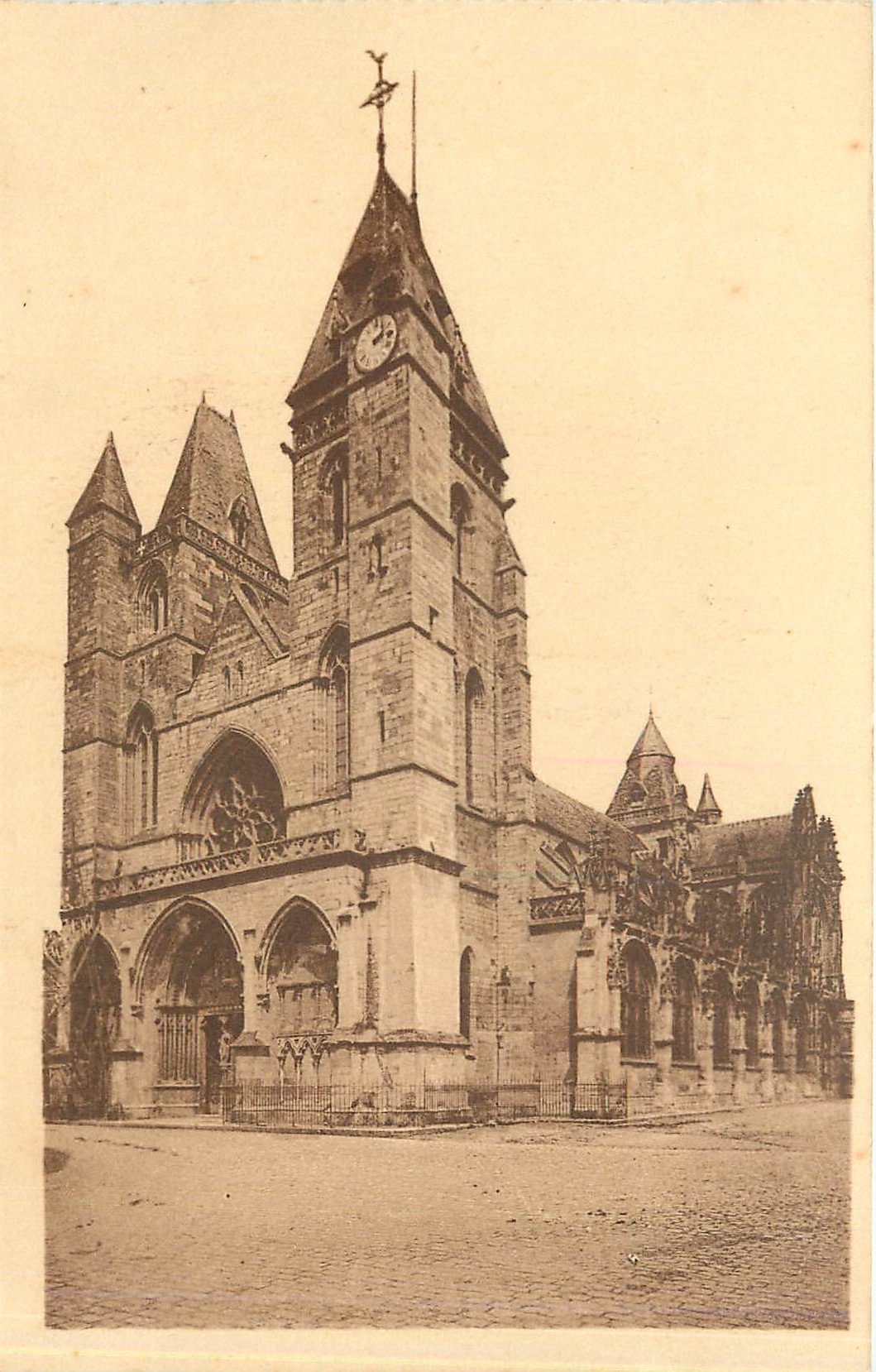 CPA Les Andelys L'Eglise 