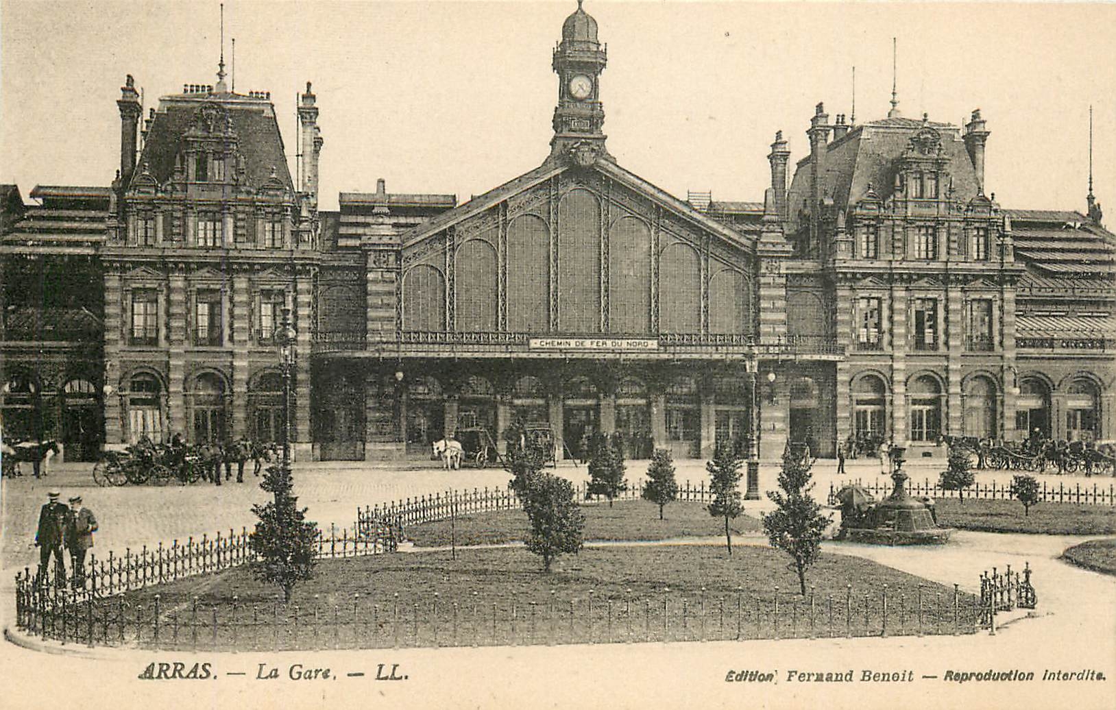 CPA Arras La Gare 