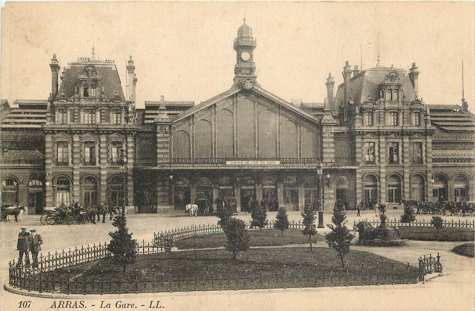 CPA Arras La Gare 
