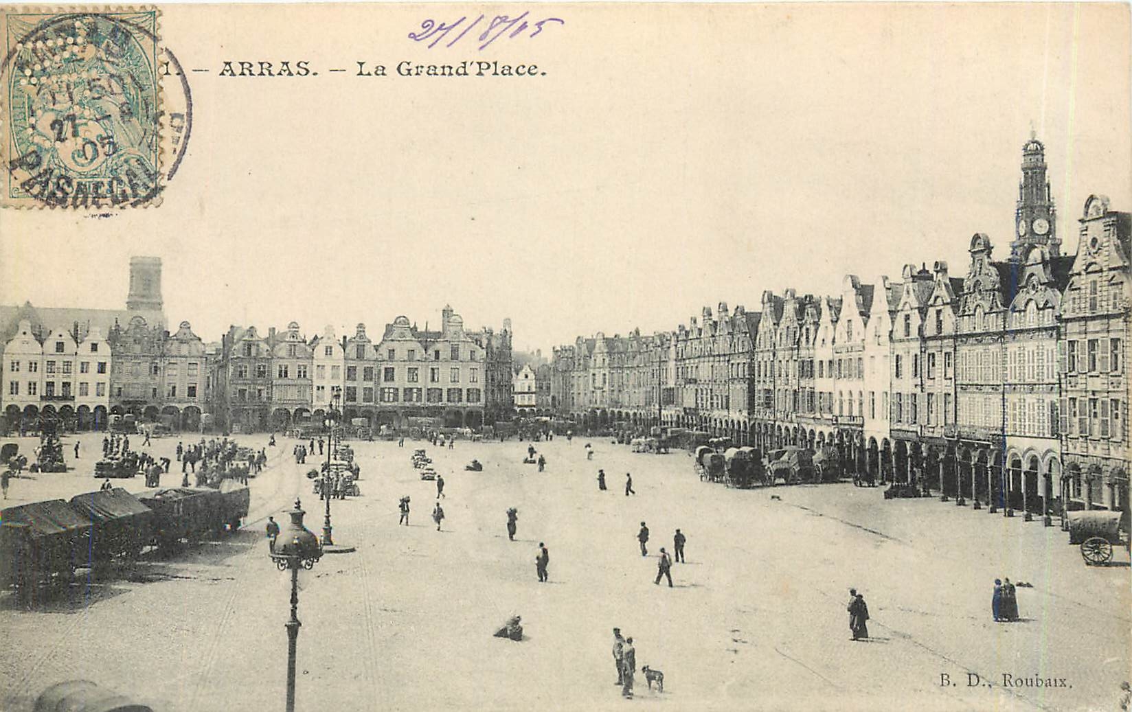 CPA Arras La Grand Place 