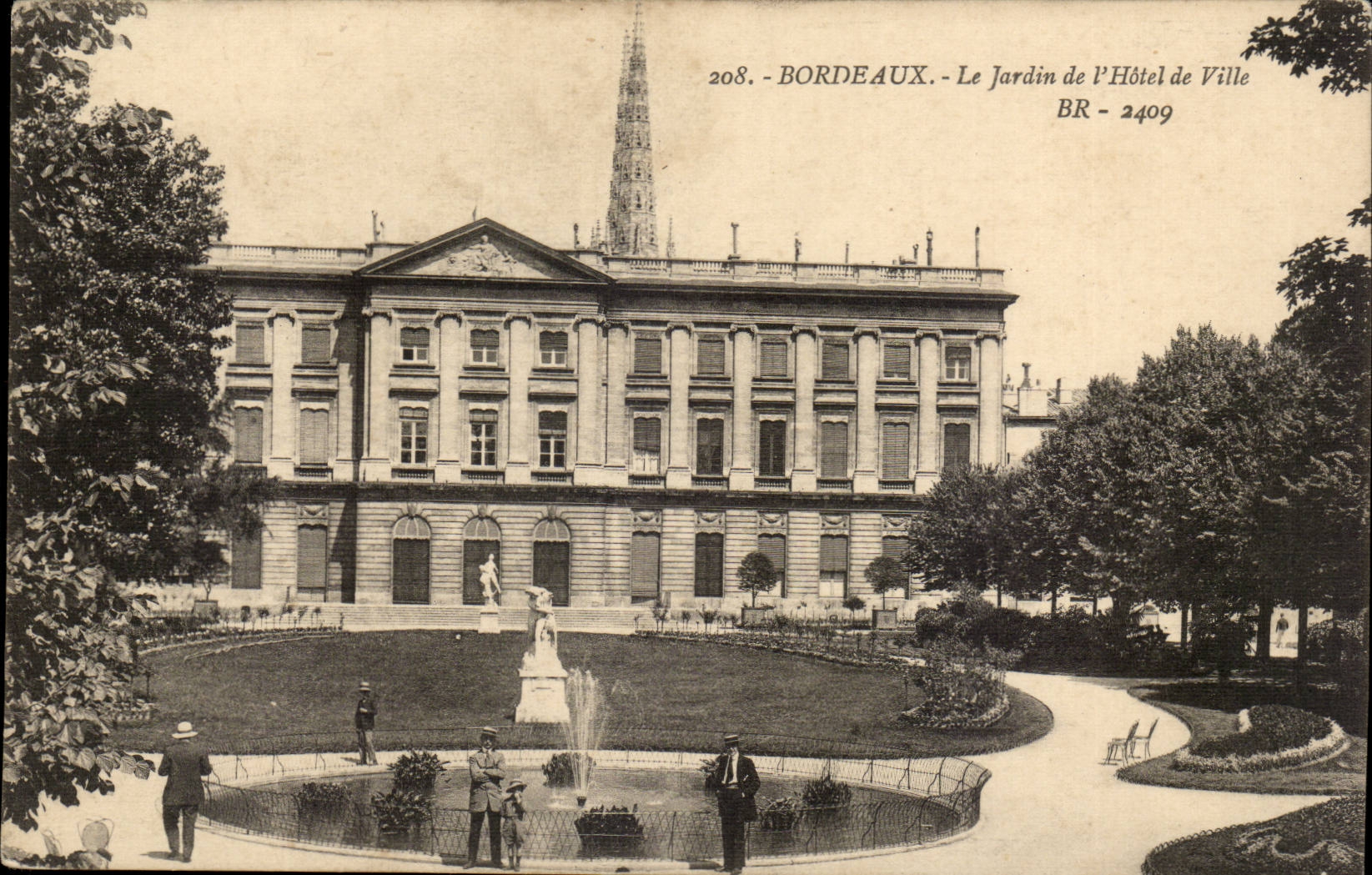 Bordeaux CPA the garden of the town hall