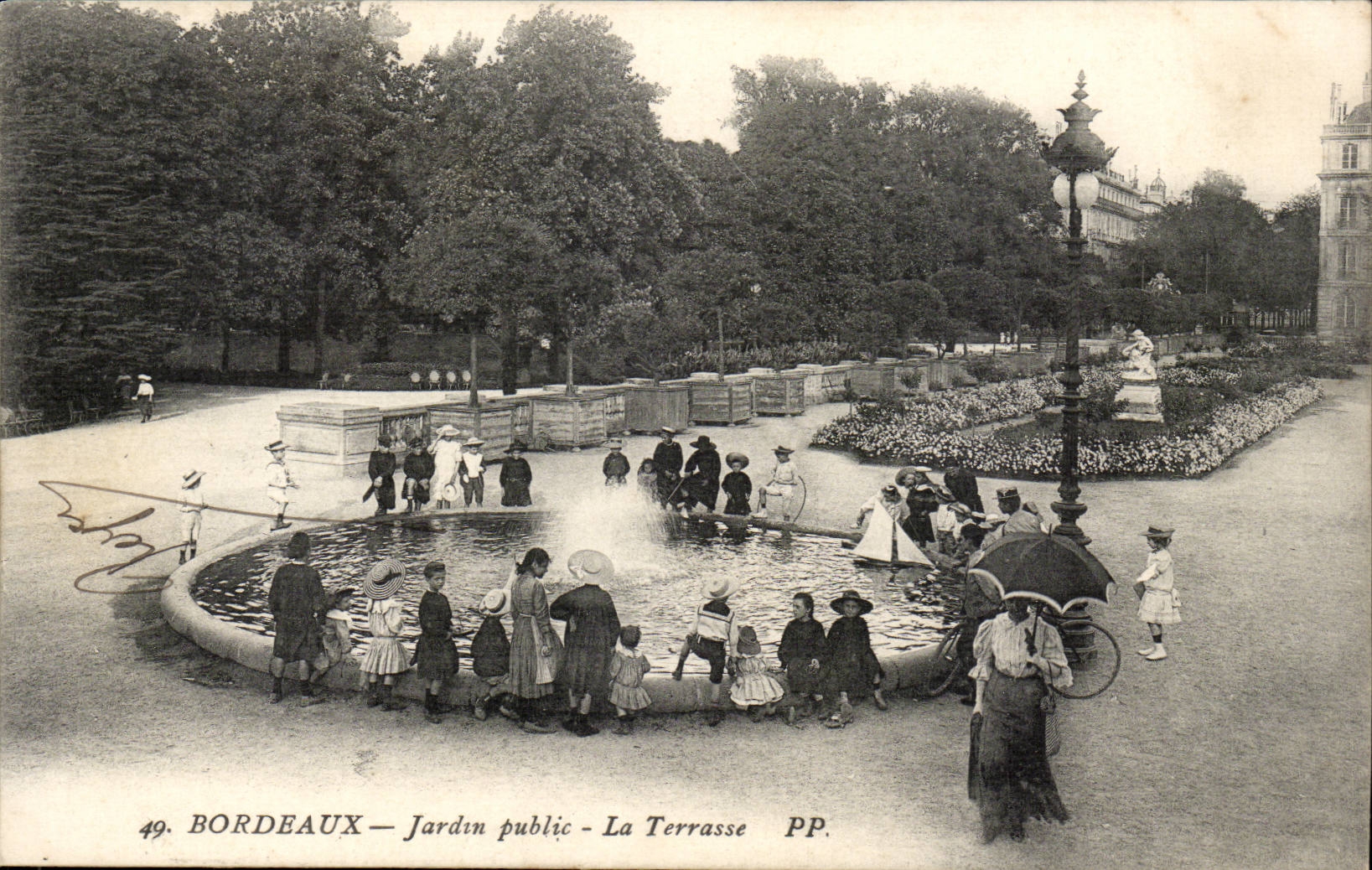 Bordeaux CPA Park the terrace (children) Very nice shot