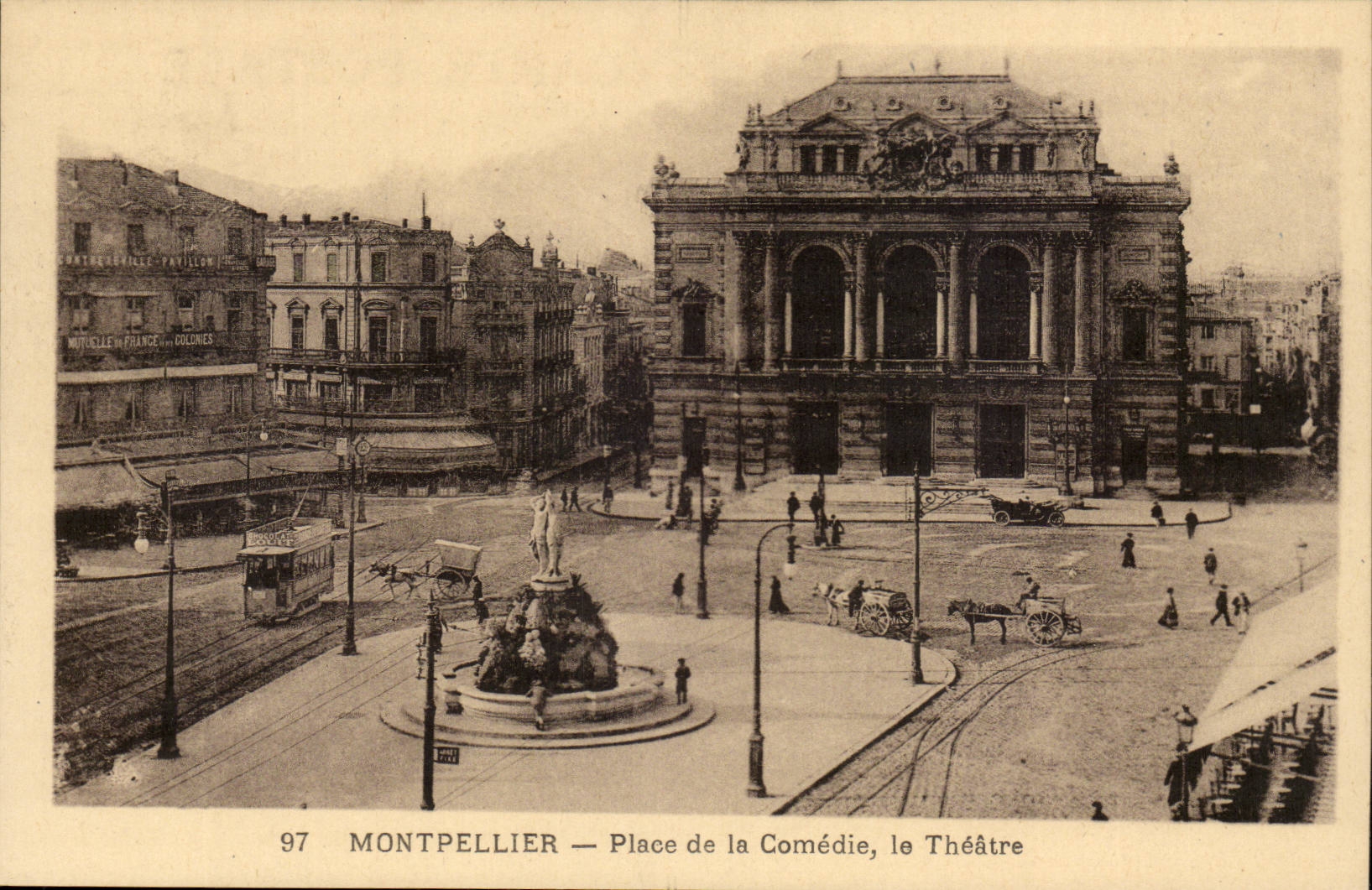 Montpellier CPA Place de al comedie le theatre