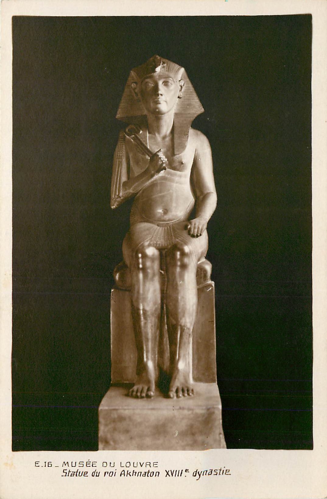 CPA Musee du Louvre Statue du roi Akhnaton XVIII dynastie 