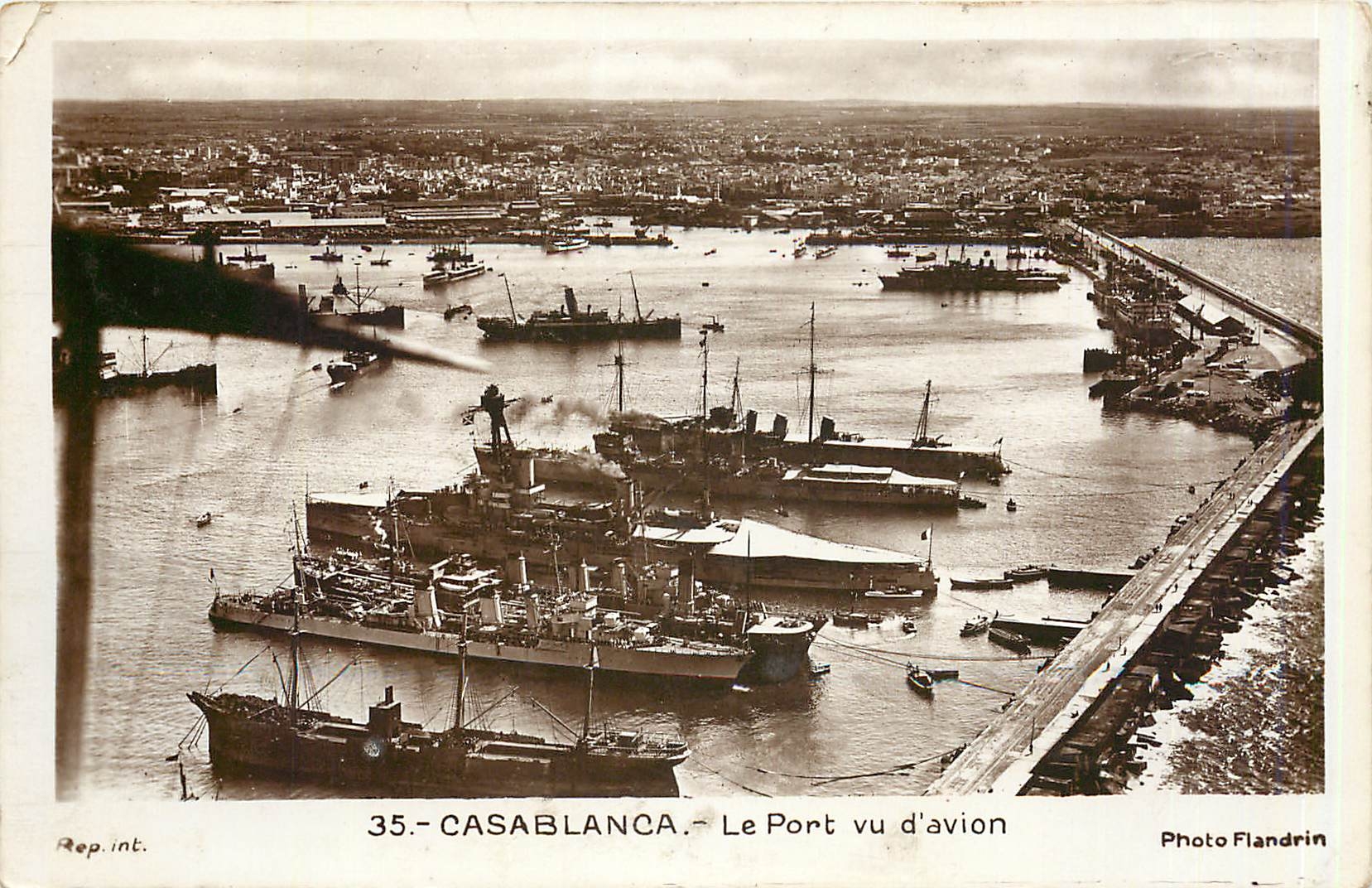 CPA Casablanca Le Port vu d'Avion Bateaux