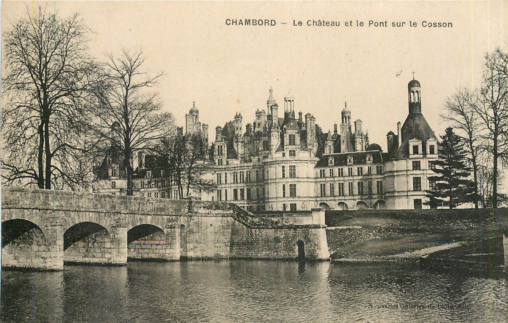 CPA Chambord Le Chateau et le Pont sur le Cosson