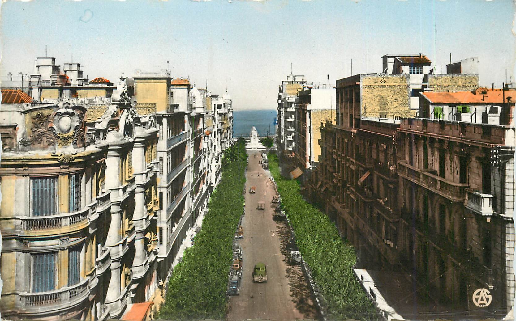 CPA Oran L'Avenue Loubet 