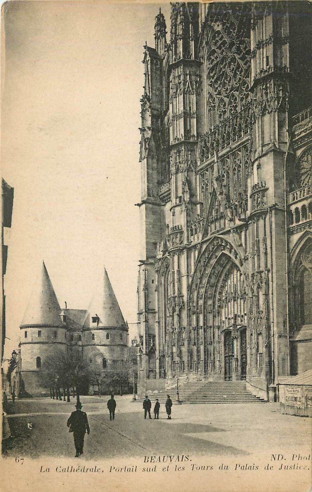 CPA Beauvais La Cathedrale Portail sud et les Tours du Palais de Justice