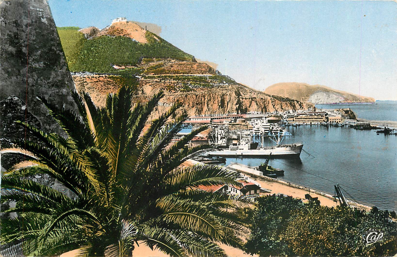 CPA Oran Promenade de l'Etang Vue vers le Port Santa Cruz et Mers el Kebir
