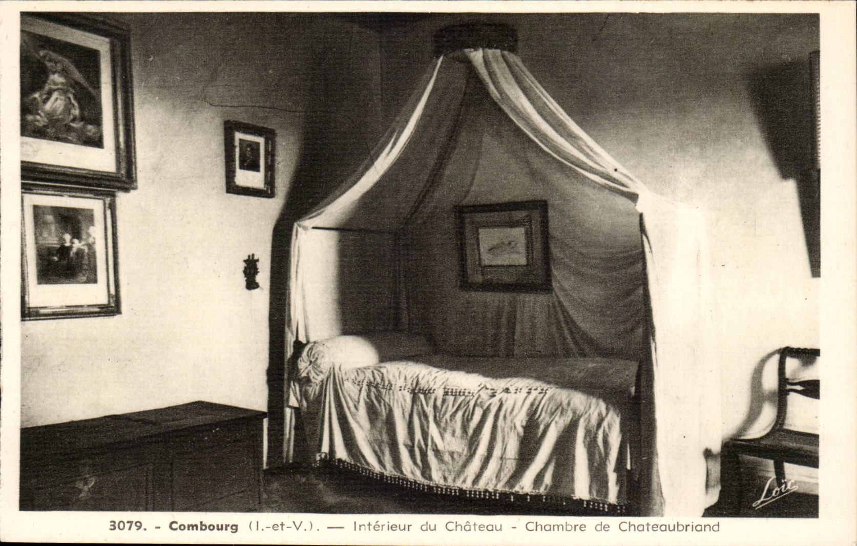 castle of Combourg - or celebrates it Chateaubriand writer passed part of his childhood - sight of the room - CPA