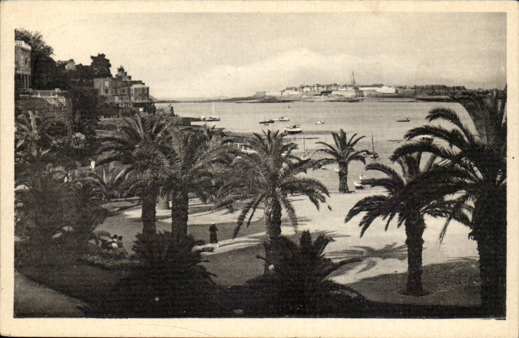 Dinard - la Pamerie au fond St Malo - CPA 