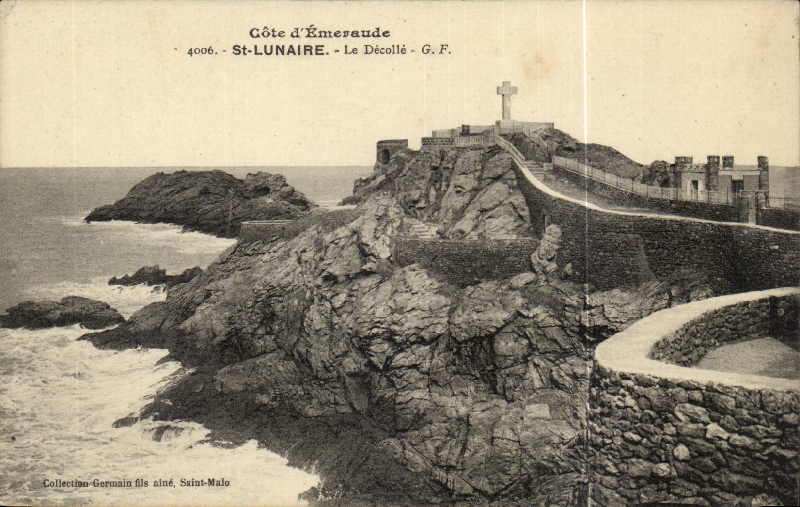 Saint Lunaire - la Decolle - croix - CPA