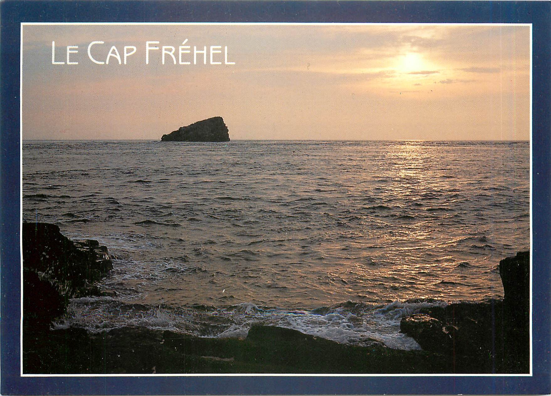 CPM Le Cap Frehel Cotes d'Armor Le cureieux rocher appete amas du cap 